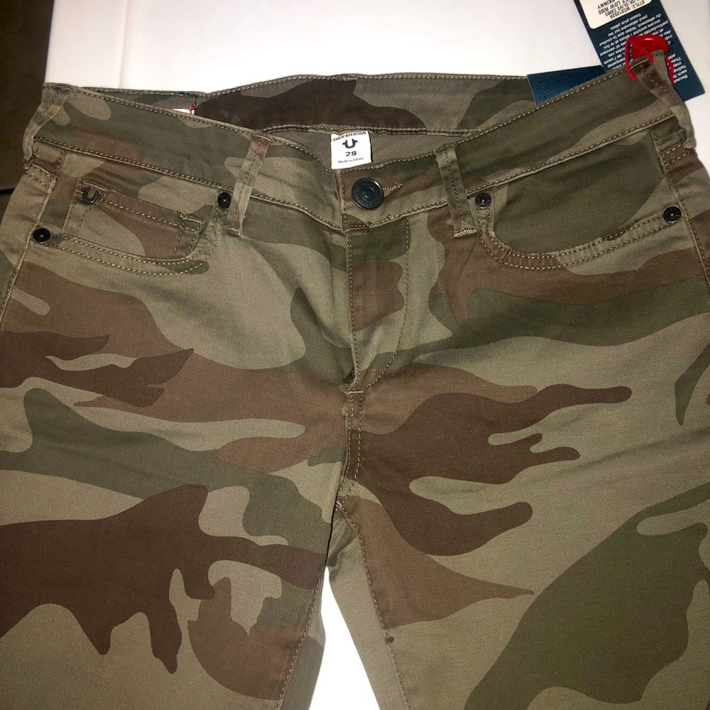 Camouflage jeans